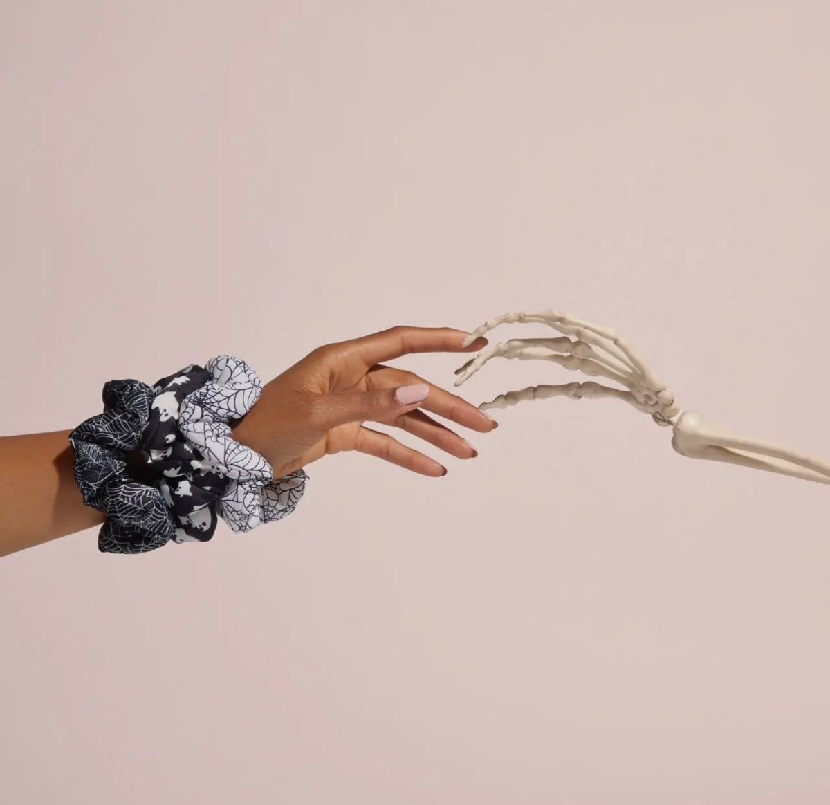 Kitsch Cloud Scrunchies 3pc Set Halloween - Spiderweb