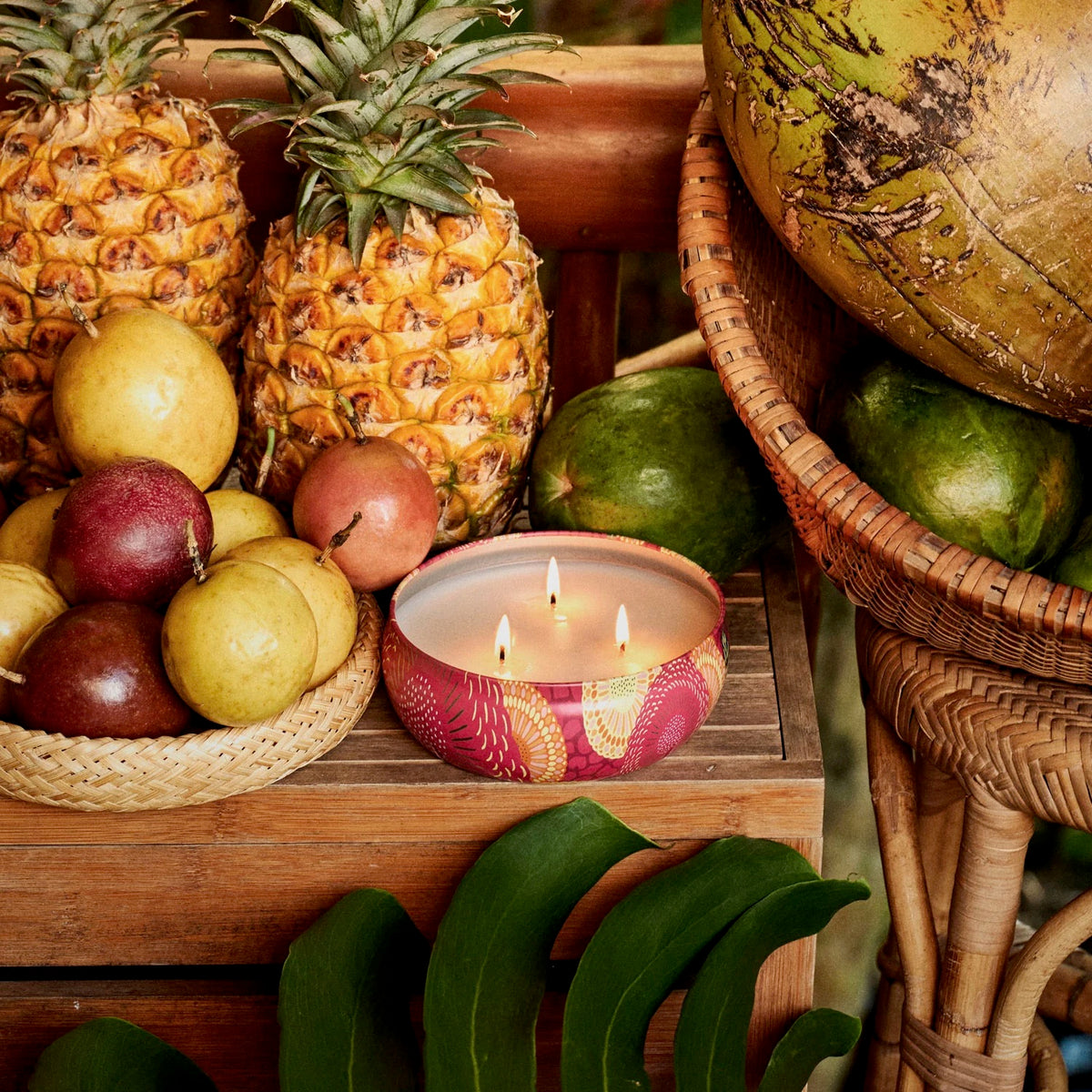 Voluspa Nāpali Passion Fruit Candle - * Multiple Sizes *