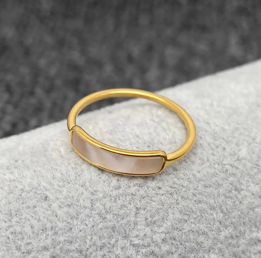 Curved Shell Ring