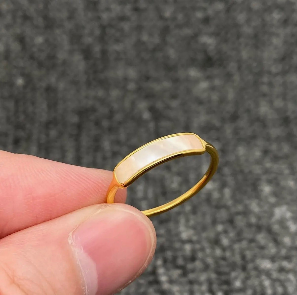 Curved Shell Ring
