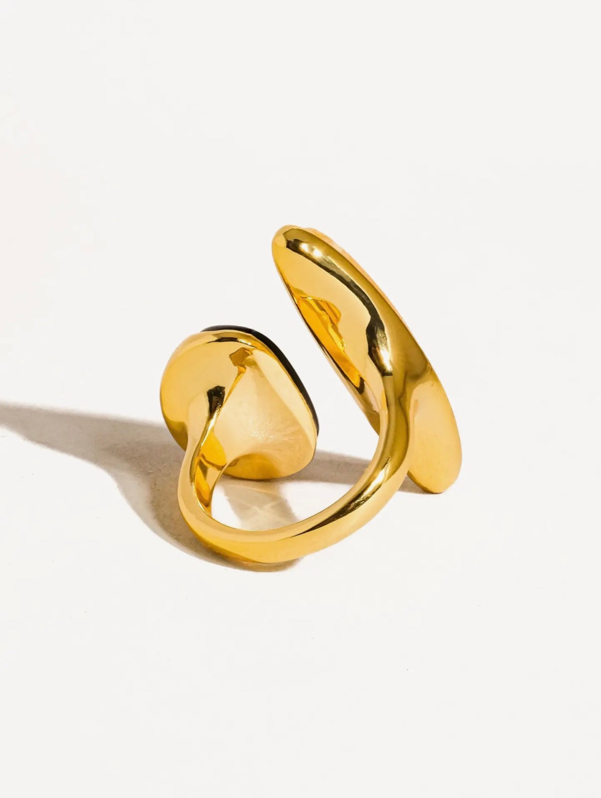 Christophe 18K Gold Vintage Black Agate Stone Ring