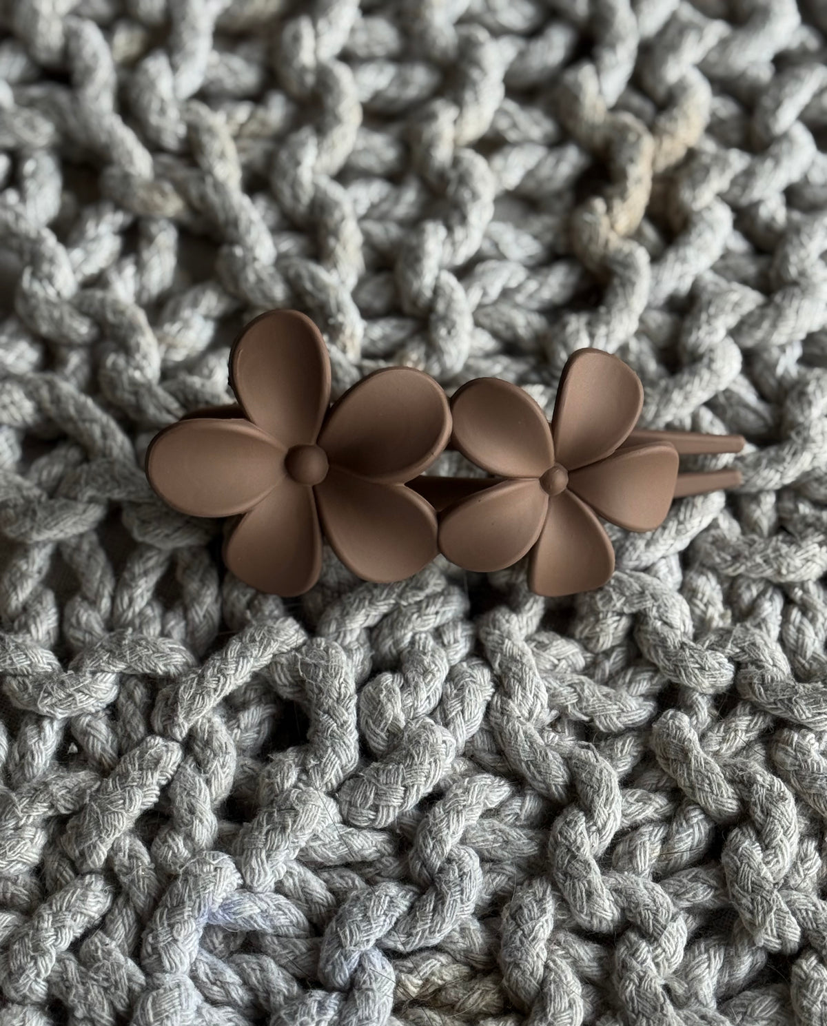 Flower Matte Flat Lay Clip - * Multiple Colors *